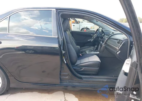 2013 Toyota Camry Se z USA, uszkodzony, nr VIN 4T1BF1FK3DU279623